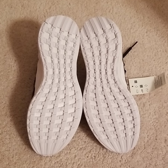 Adidas shoes - Picture 5 of 7